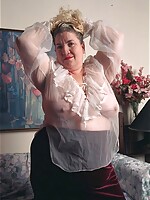 mature no panty on bed
